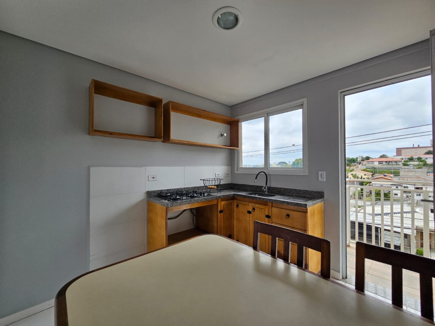 Apartamento para locacao no Lindoia em Curitiba com 28,34m² por R$ 1.300,00