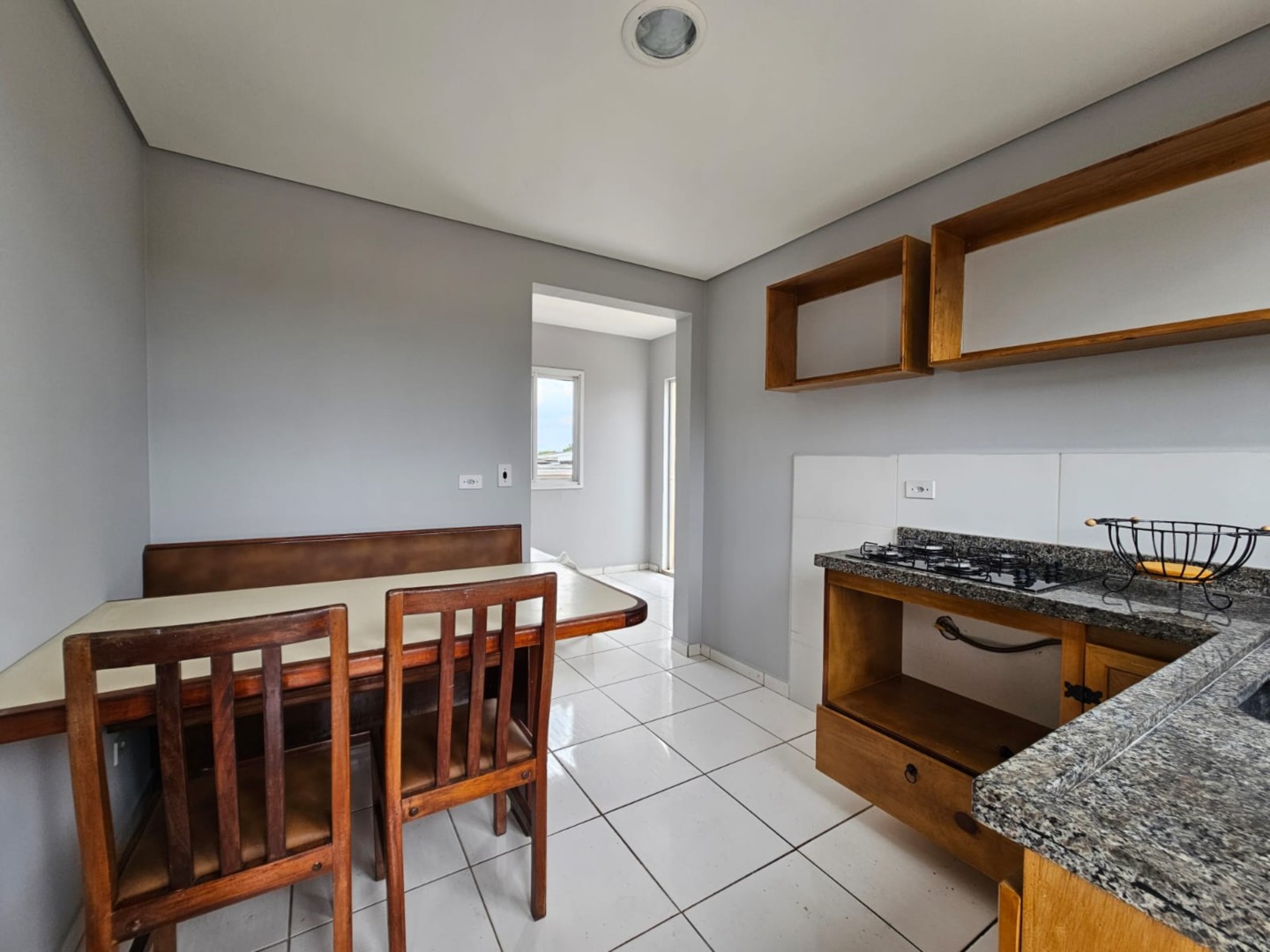 Apartamento para locacao no Lindoia em Curitiba com 28,34m² por R$ 1.300,00