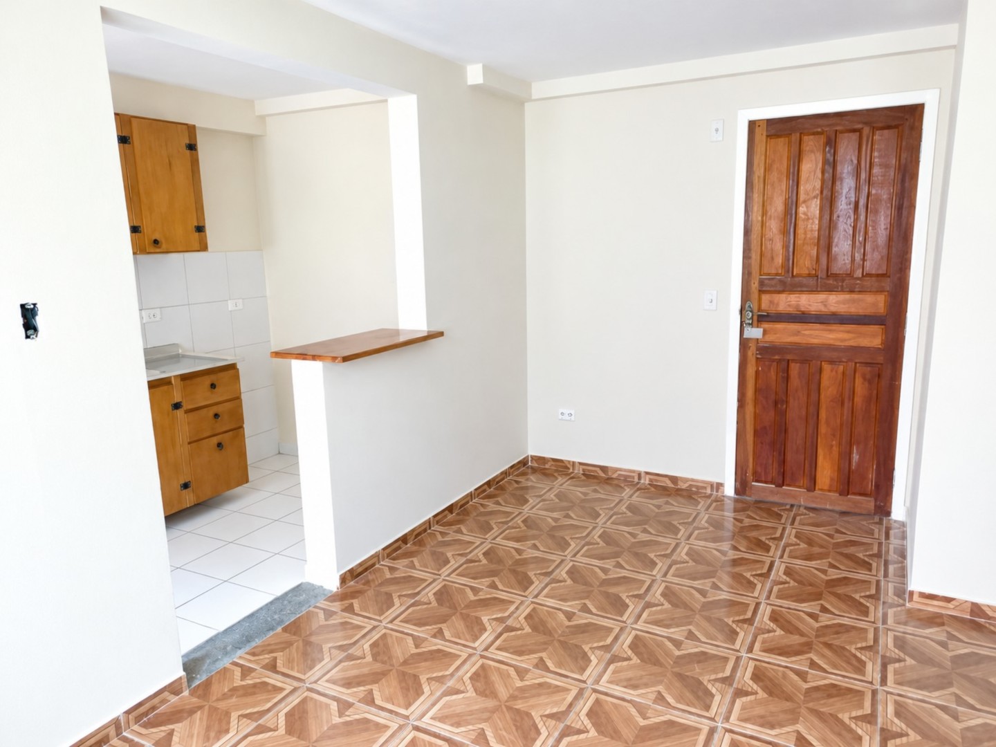 Apartamento Claro com Cozinha Integrada.png