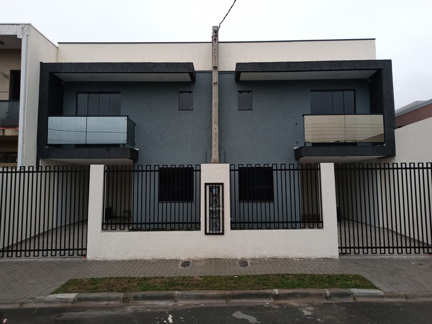 Sobrado para venda no Tatuquara em Curitiba com 79m² por R$ 389.000,00