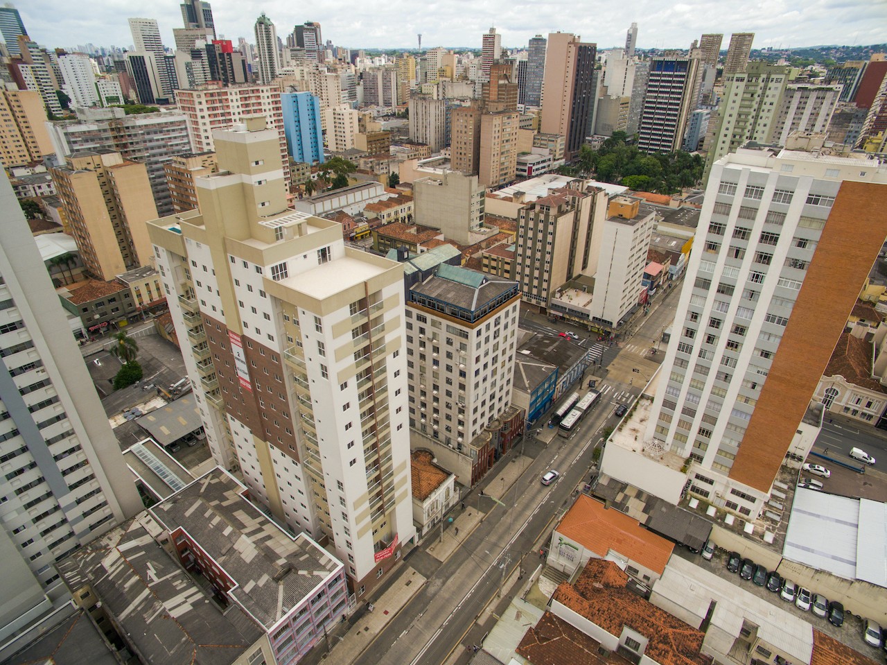 Apartamento para venda no Centro em Curitiba com 0m² por R$ 451.653,57