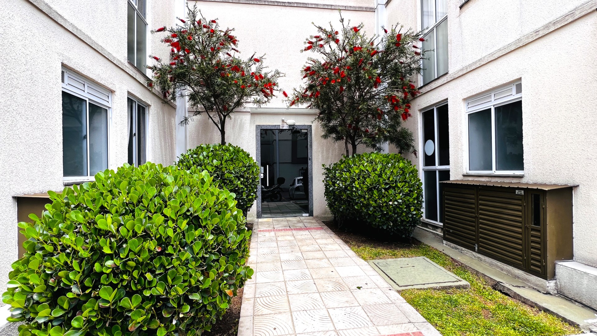 Apartamento para locacao no Ouro Fino em Sao Jose dos Pinhais com 47,29m² por R$ 1.800,00