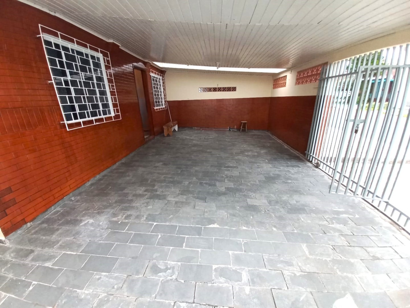 Casa Residencial para locacao no Sitio Cercado em Curitiba com 130m² por R$ 2.850,00