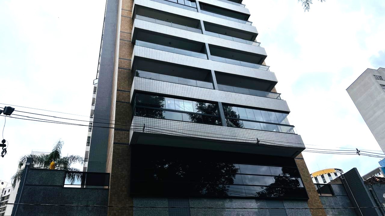 Apartamento para locacao no Centro em Curitiba com 57m² por R$ 2.400,00