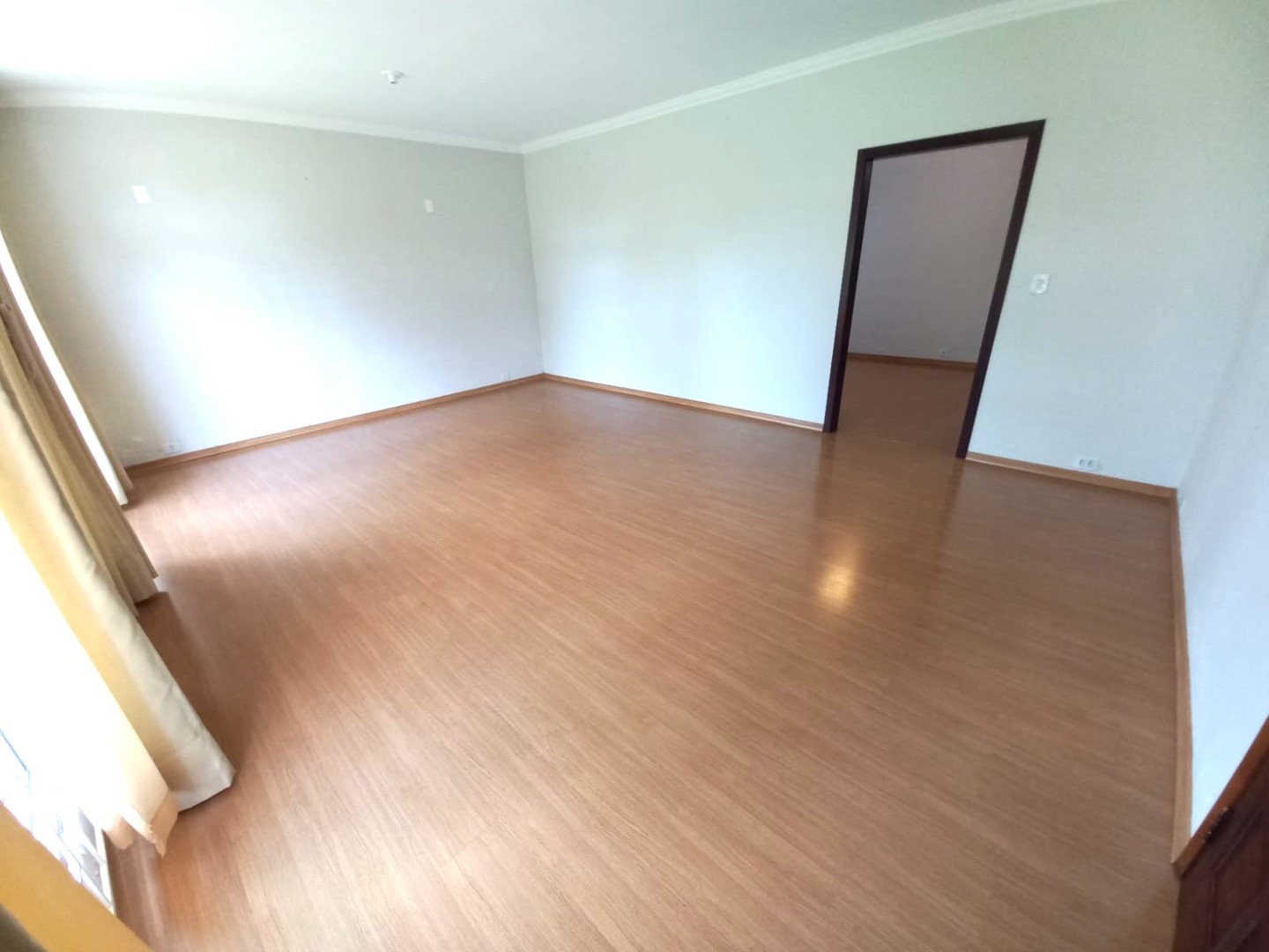 Casa Residencial para venda no Boqueirao em Curitiba com 441,75m² por R$ 1.050.000,00