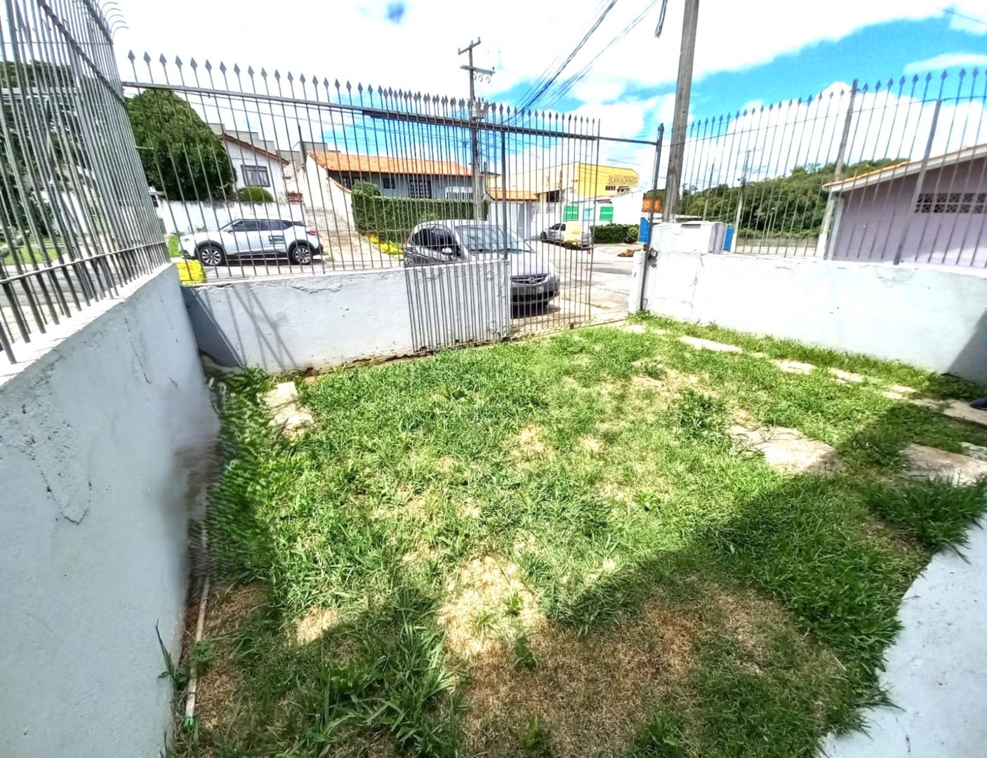 Casa Residencial para locacao no Boqueirao em Curitiba com 50m² por R$ 2.300,00