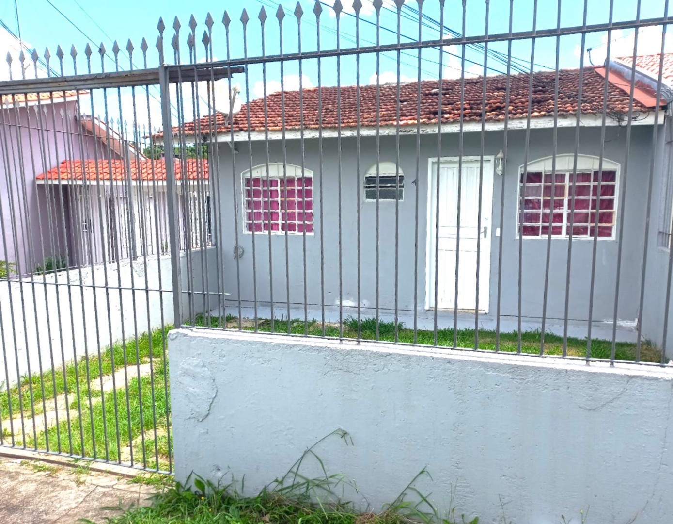 Casa Residencial para locacao no Boqueirao em Curitiba com 50m² por R$ 2.300,00