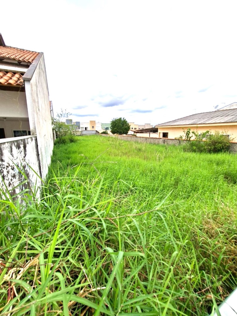 Terreno para venda no Pinheirinho em Curitiba com 440m² por R$ 650.000,00