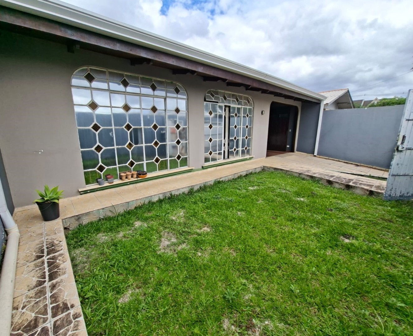 Casa Residencial para venda no Boqueirao em Curitiba com 348m² por R$ 1.050.000,00