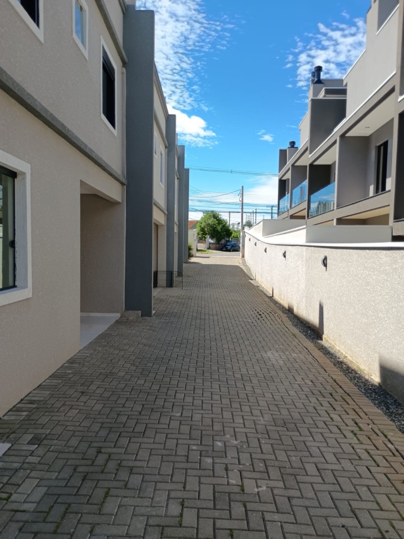 Sobrado para venda no Santa Felicidade em Curitiba com 128m² por R$ 660.000,00