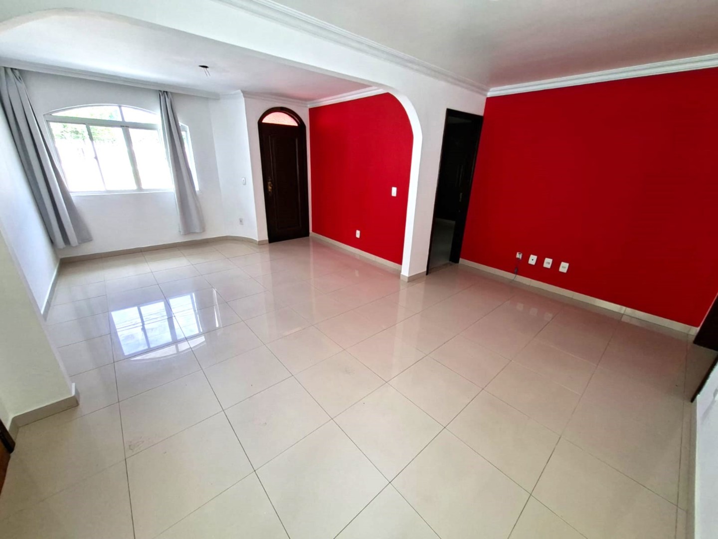 Casa Residencial para locacao no Boqueirao em Curitiba com 770m² por R$ 10.000,00