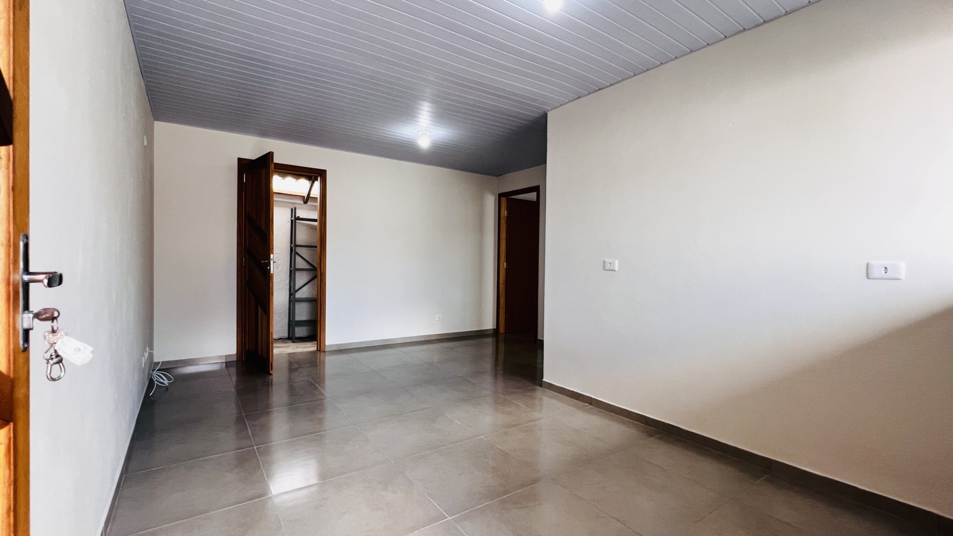 Casa Residencial para locacao no Boqueirao em Curitiba com 40m² por R$ 1.800,00