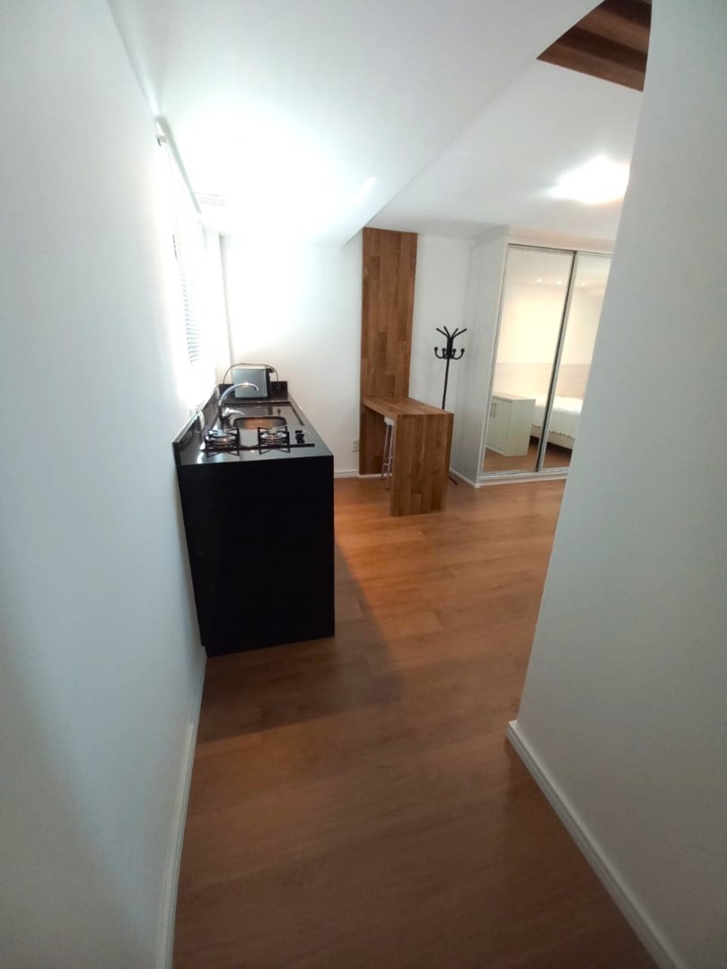 Apartamento para locacao no Centro em Curitiba com 47,94m² por R$ 2.000,00