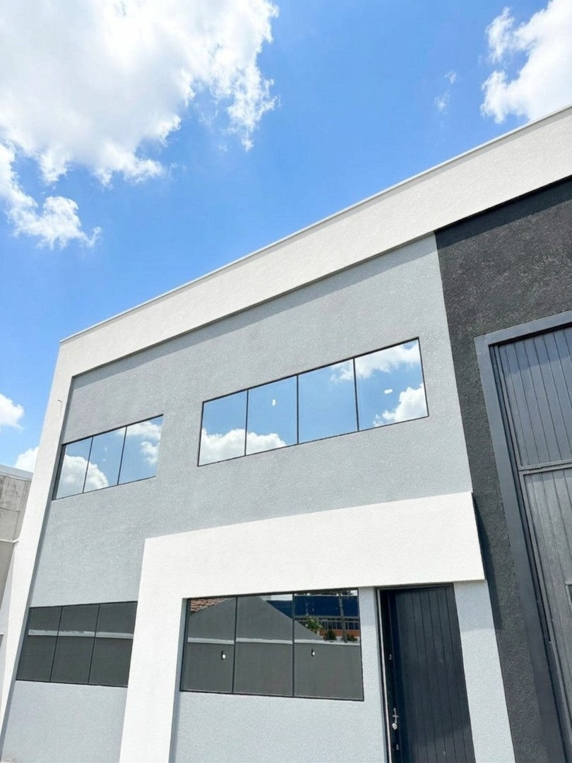 Barracão para locacao no Boqueirao em Curitiba com 770m² por R$ 11.000,00