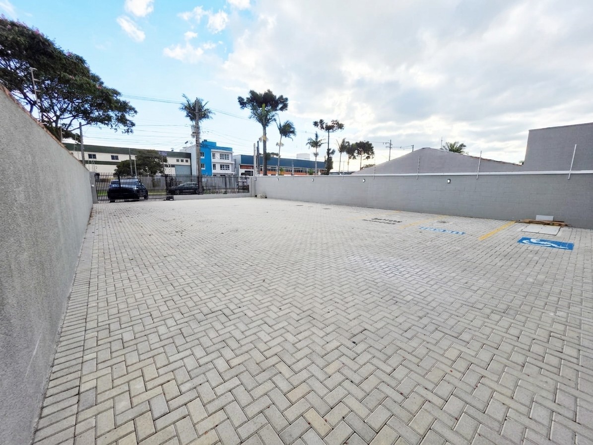 Barracão para locacao no Boqueirao em Curitiba com 770m² por R$ 11.000,00