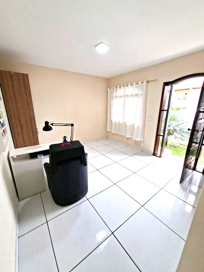 Sobrado para venda no Xaxim em Curitiba com 158,92m² por R$ 790.000,00
