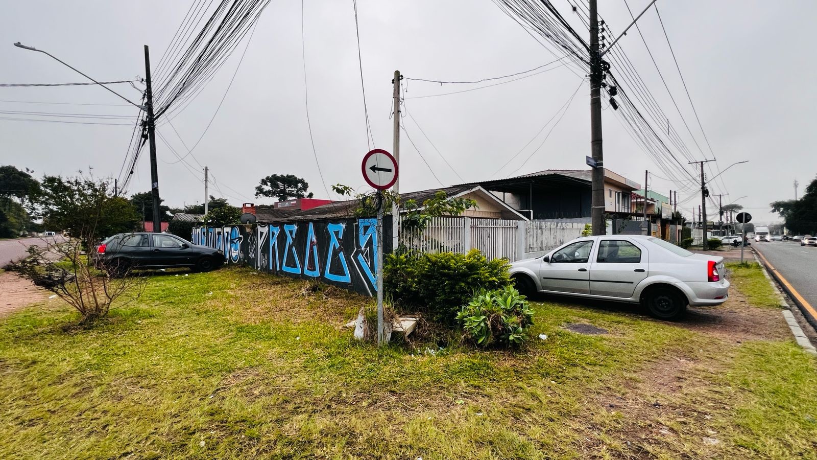 Terreno para venda no Boqueirao em Curitiba com 425m² por R$ 700.000,00