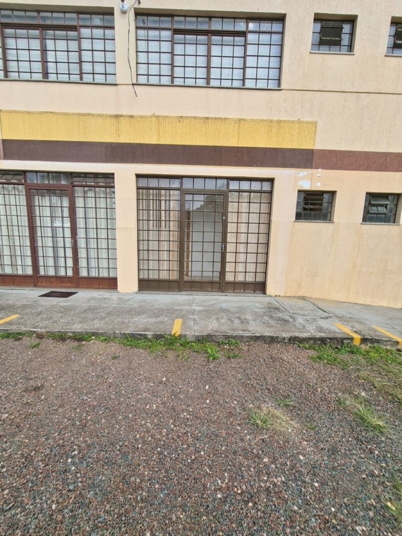 Loja para locacao no Boqueirao em Curitiba com 25,62m² por R$ 1.100,00