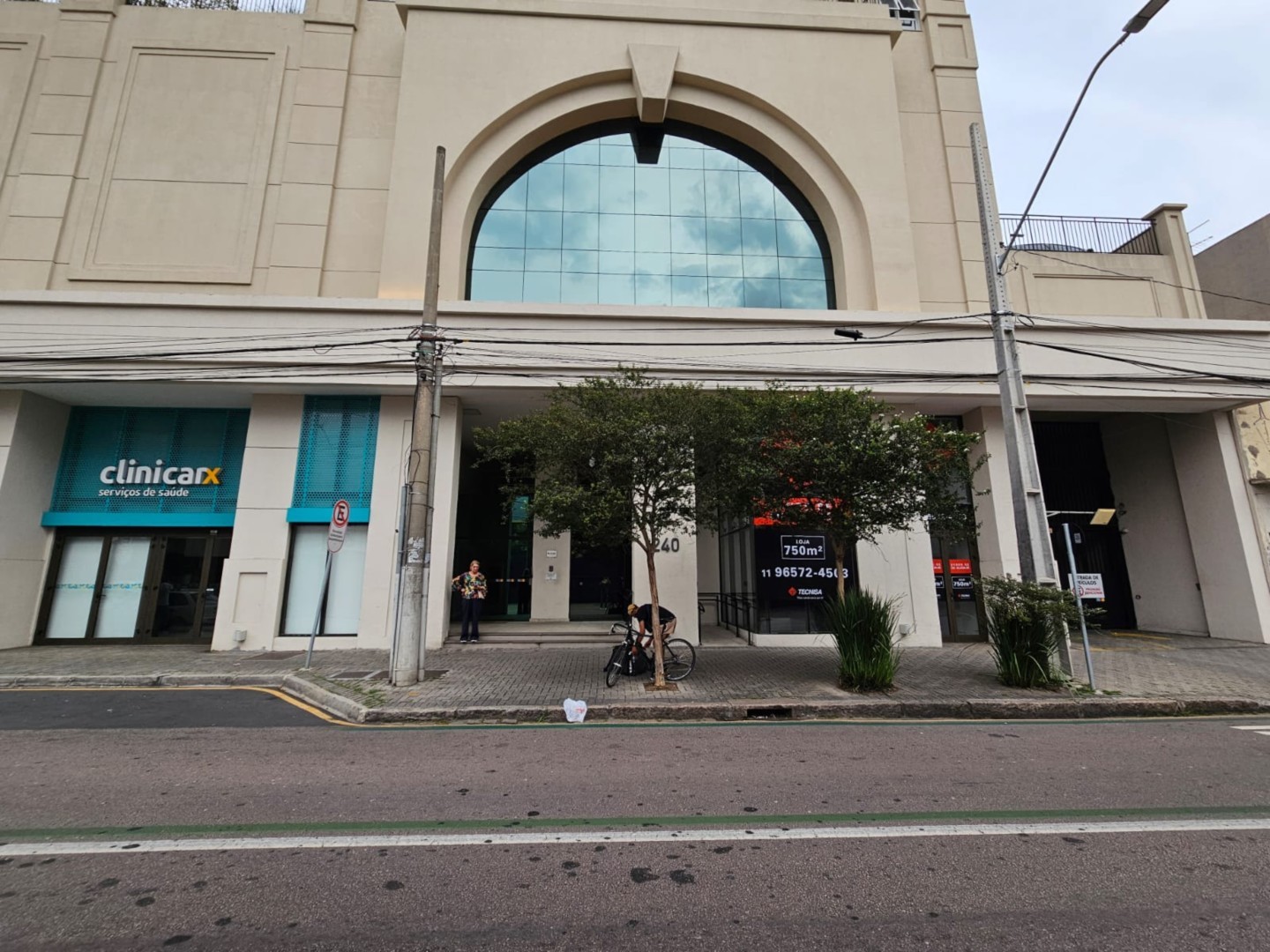 Apartamento para locacao no Centro em Curitiba com 42,27m² por R$ 1.890,00