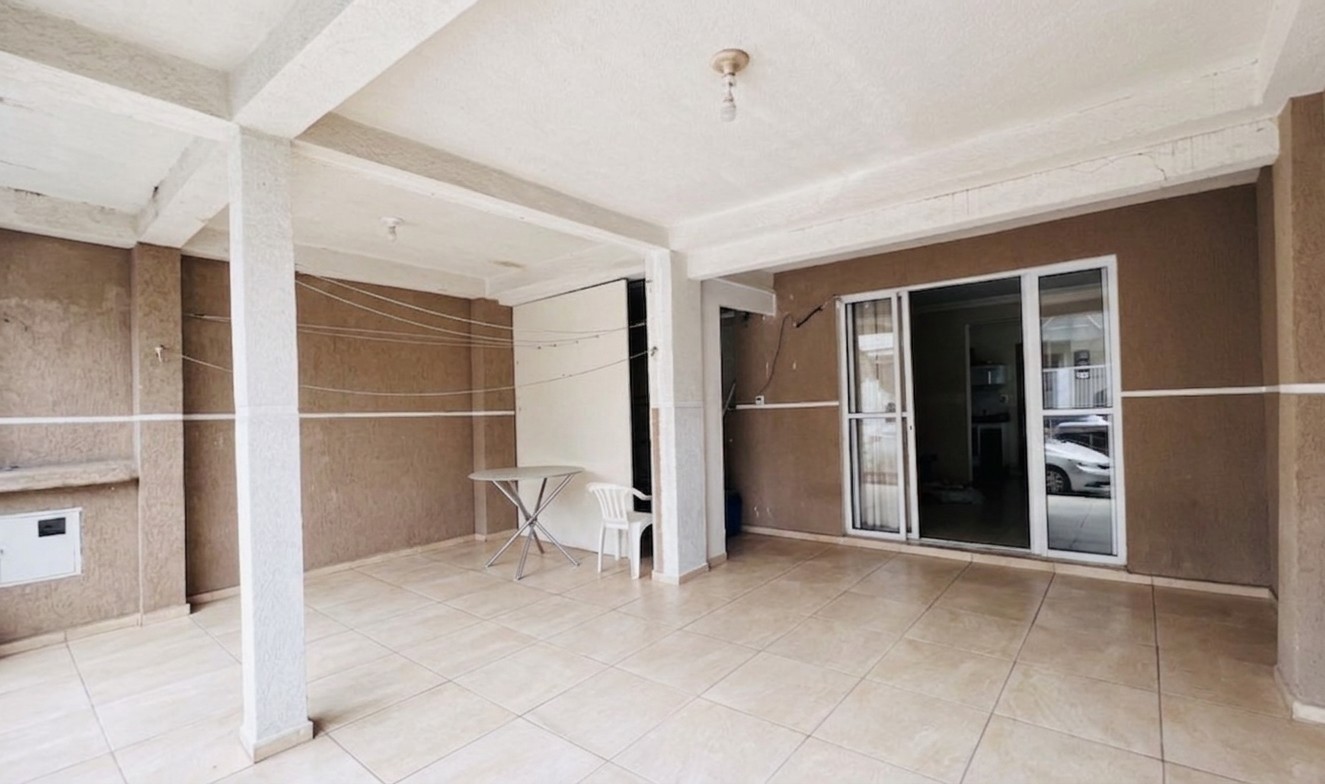 Sobrado para venda no Boqueirao em Curitiba com 120m² por R$ 350.000,00