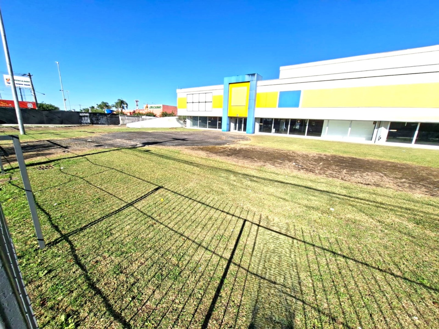 Conjunto Comercial para locacao no Boqueirao em Curitiba com 50m² por R$ 850,00