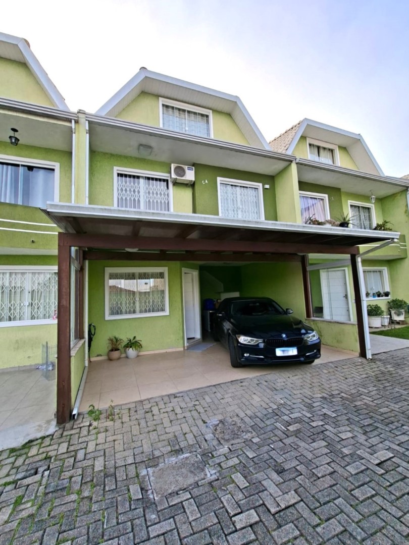 Sobrado para venda no Xaxim em Curitiba com 140m² por R$ 745.000,00