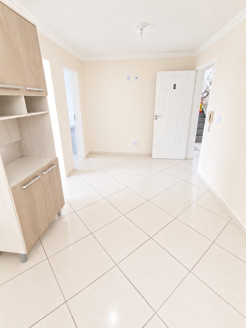 Apartamento para locacao no Xaxim em Curitiba com 23m² por R$ 1.250,00