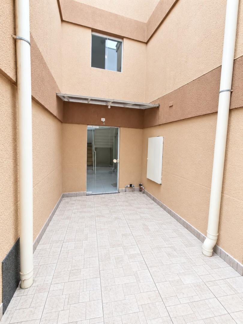 Apartamento para locacao no Xaxim em Curitiba com 23m² por R$ 1.250,00