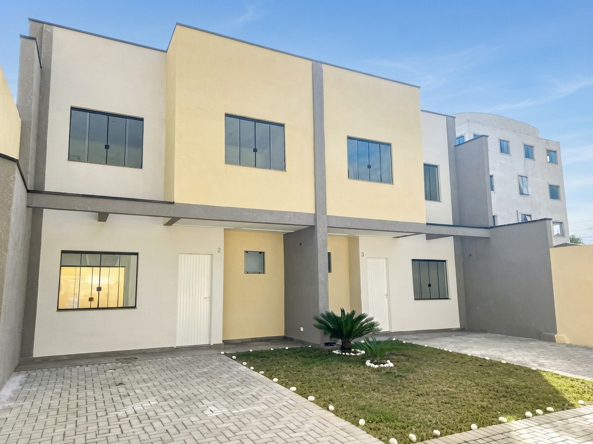 Sobrado para locacao no Uberaba em Curitiba com 94m² por R$ 3.200,00