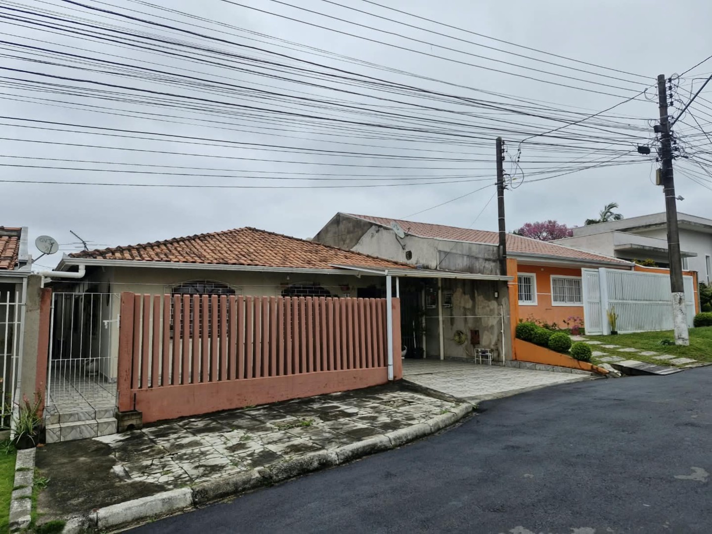 Casa Residencial para venda no Boqueirao em Curitiba com 139m² por R$ 650.000,00