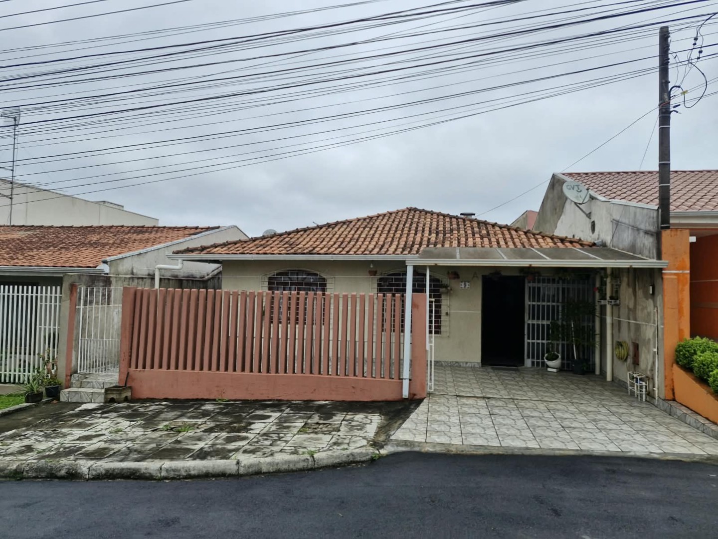 Casa Residencial para venda no Boqueirao em Curitiba com 139m² por R$ 650.000,00