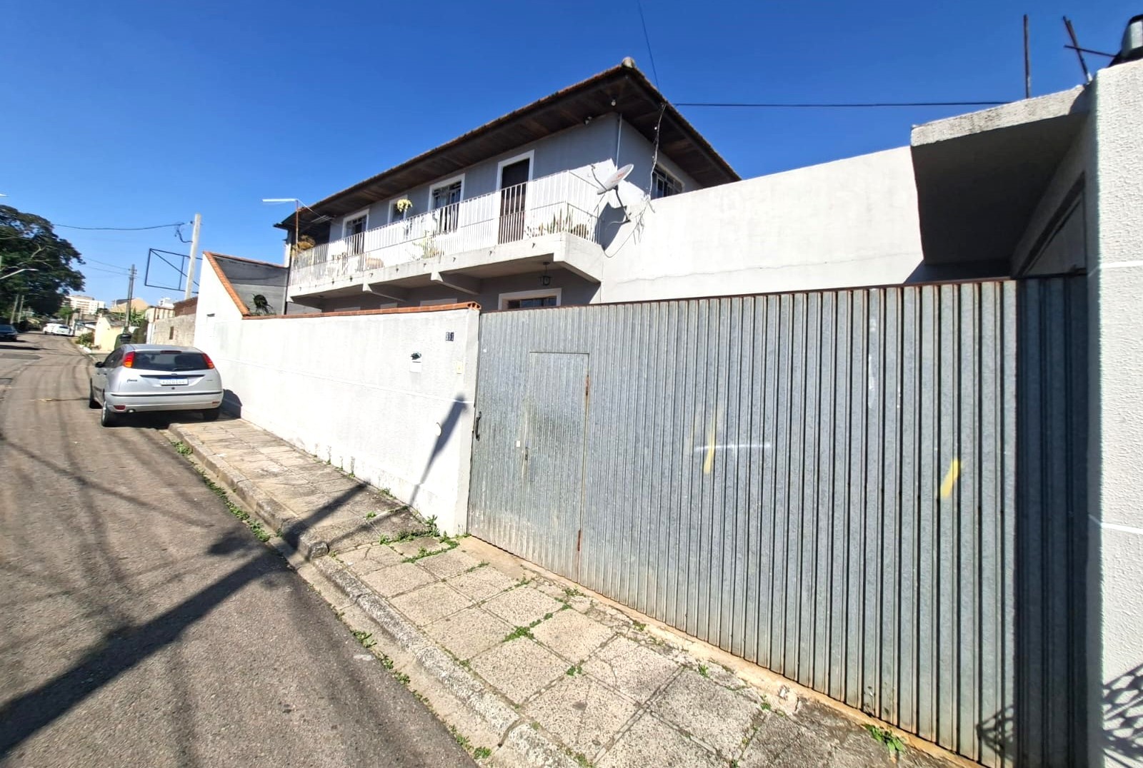 Casa Residencial para venda no Novo Mundo em Curitiba com 407,7m² por R$ 1.300.000,00