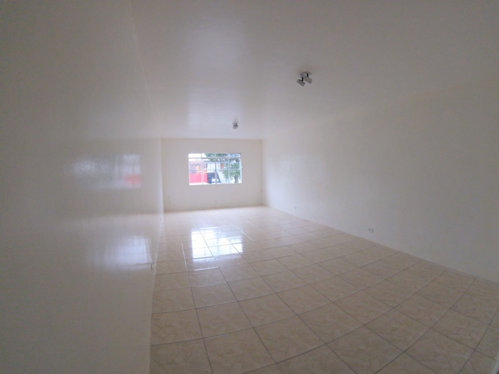 Conjunto Comercial para locacao no Boqueirao em Curitiba com 50m² por R$ 1.000,00
