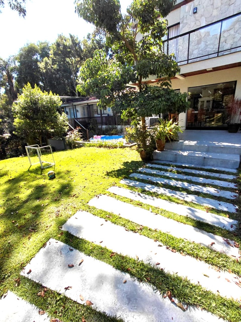 Casa Residencial para venda no Vila Franca em Piraquara com 936,14m² por R$ 1.200.000,00