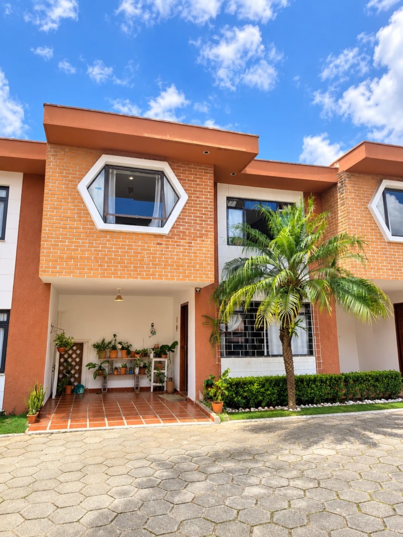Sobrado para venda no Boqueirao em Curitiba com 140m² por R$ 499.000,00