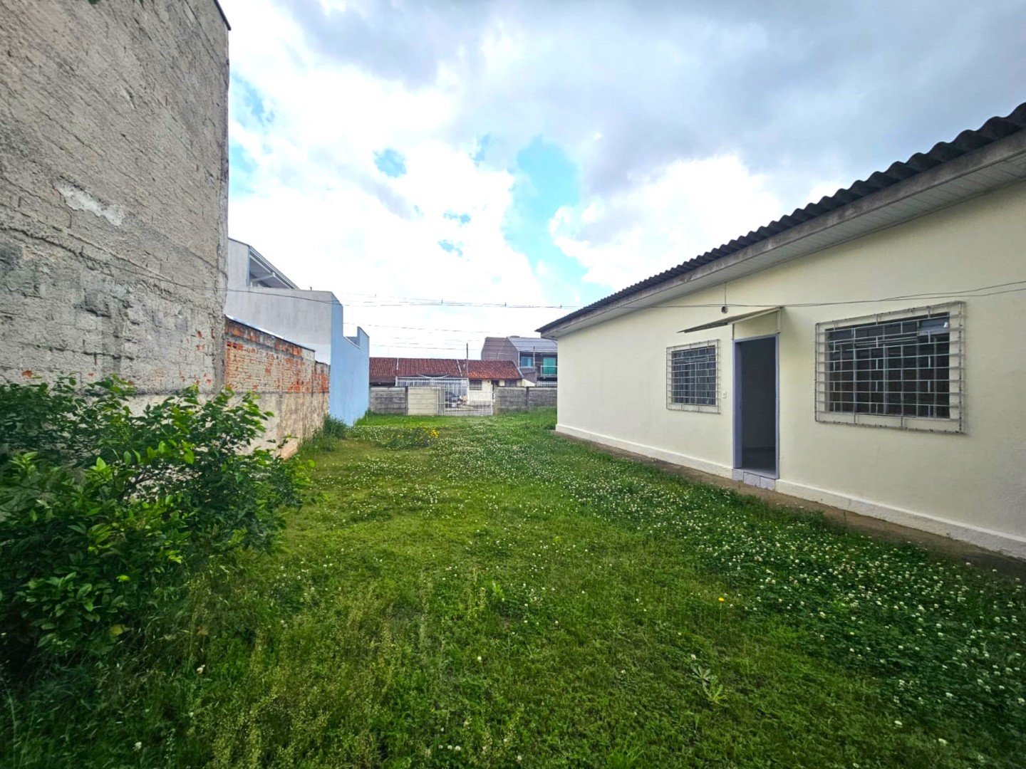 Casa Residencial para locacao no Afonso Pena em Sao Jose dos Pinhais com 48m² por R$ 1.450,00
