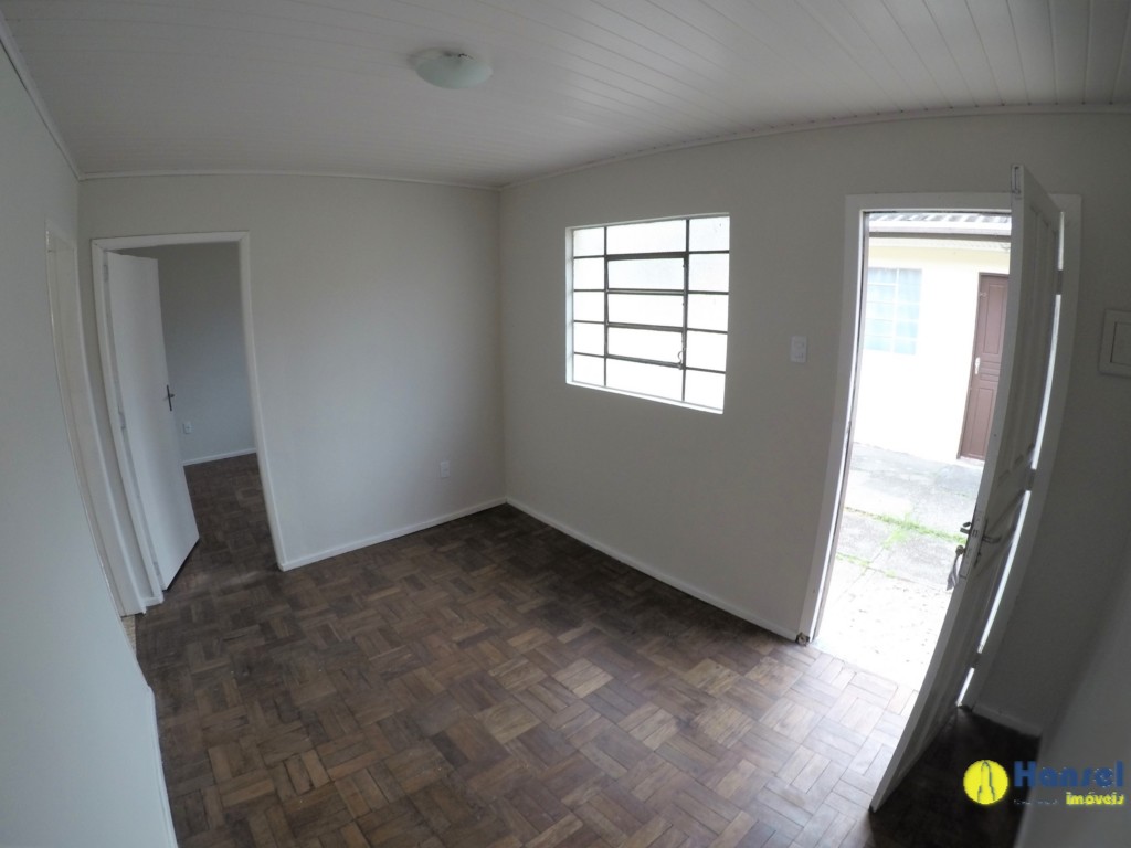Casa Residencial para locacao no Boqueirao em Curitiba com 40m² por R$ 900,00