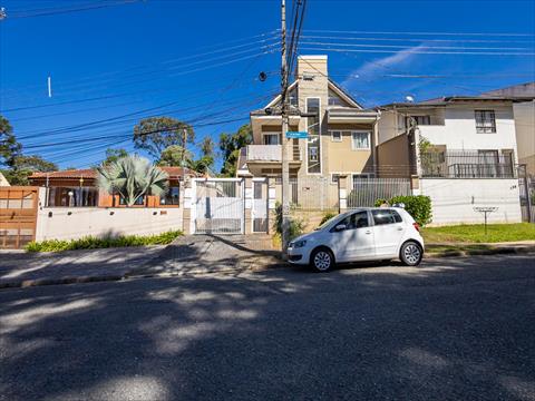 Sobrado com 3 quartos no Barreirinha em Curitiba / PR com 2 vagas de garagem, 148,74m² para venda por R$ 780.000,00 - Hansel Imóveis