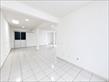 Interior Comercial Branco e Minimalista.png