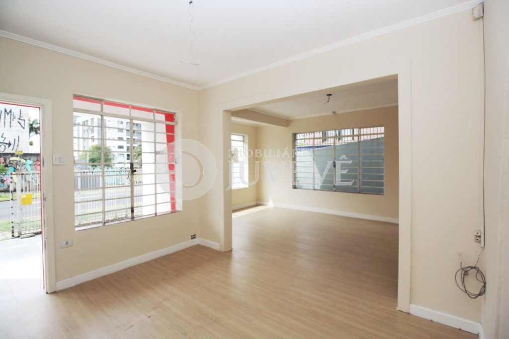 Casa Comercial