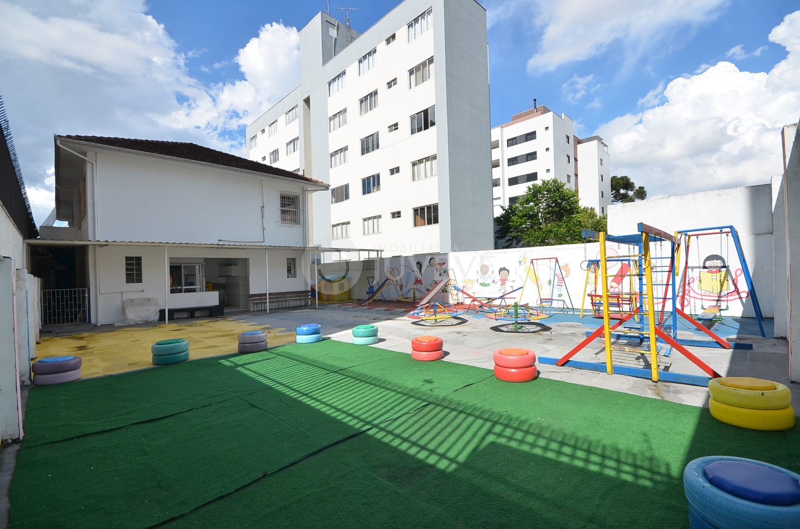 Casa Comercial