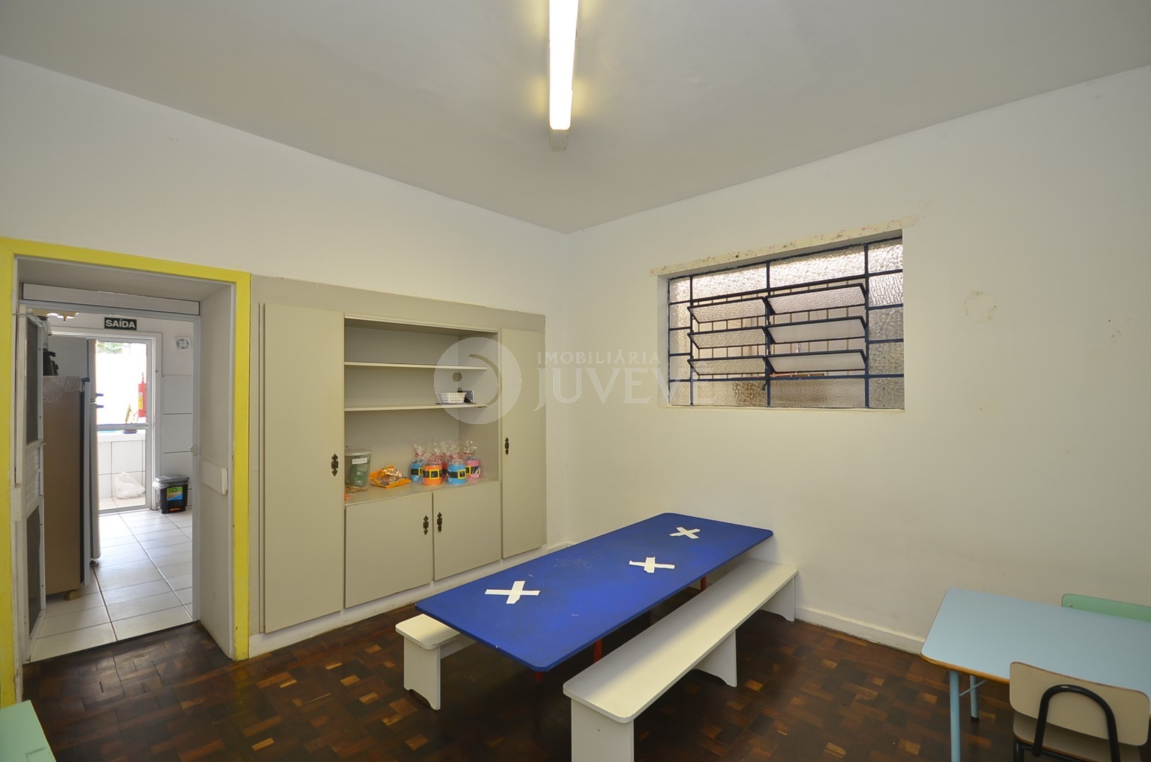 Casa Comercial