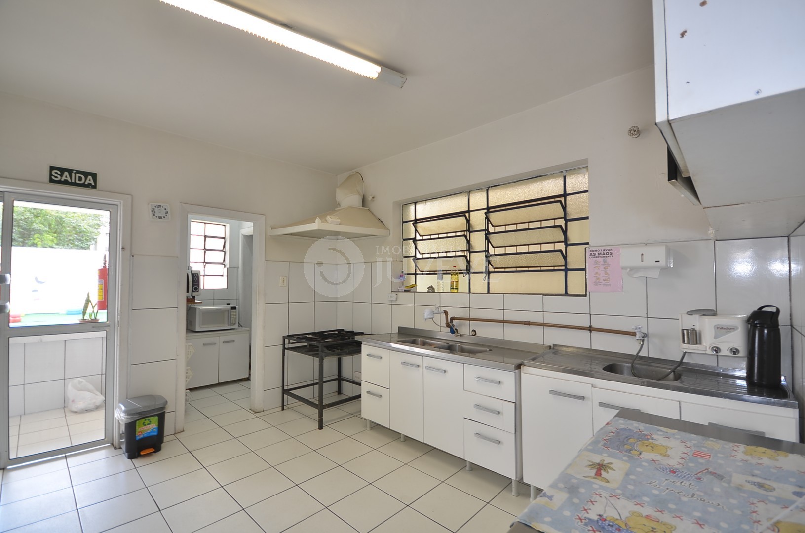 Casa Comercial