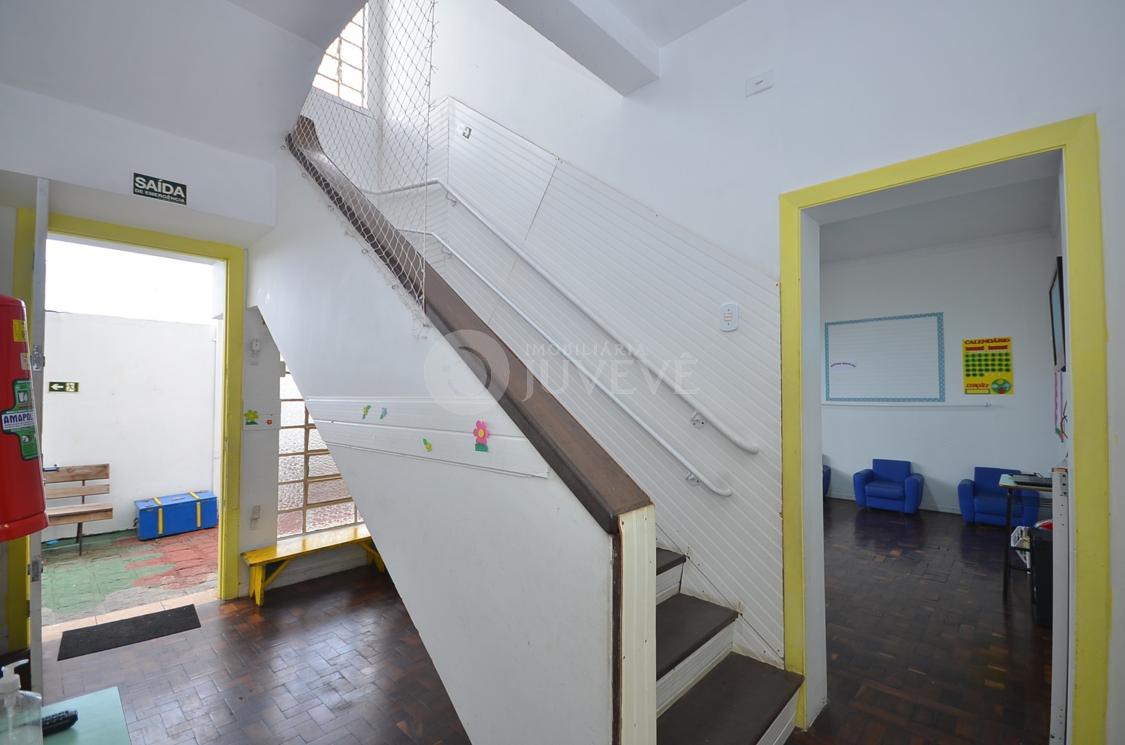 Casa Comercial