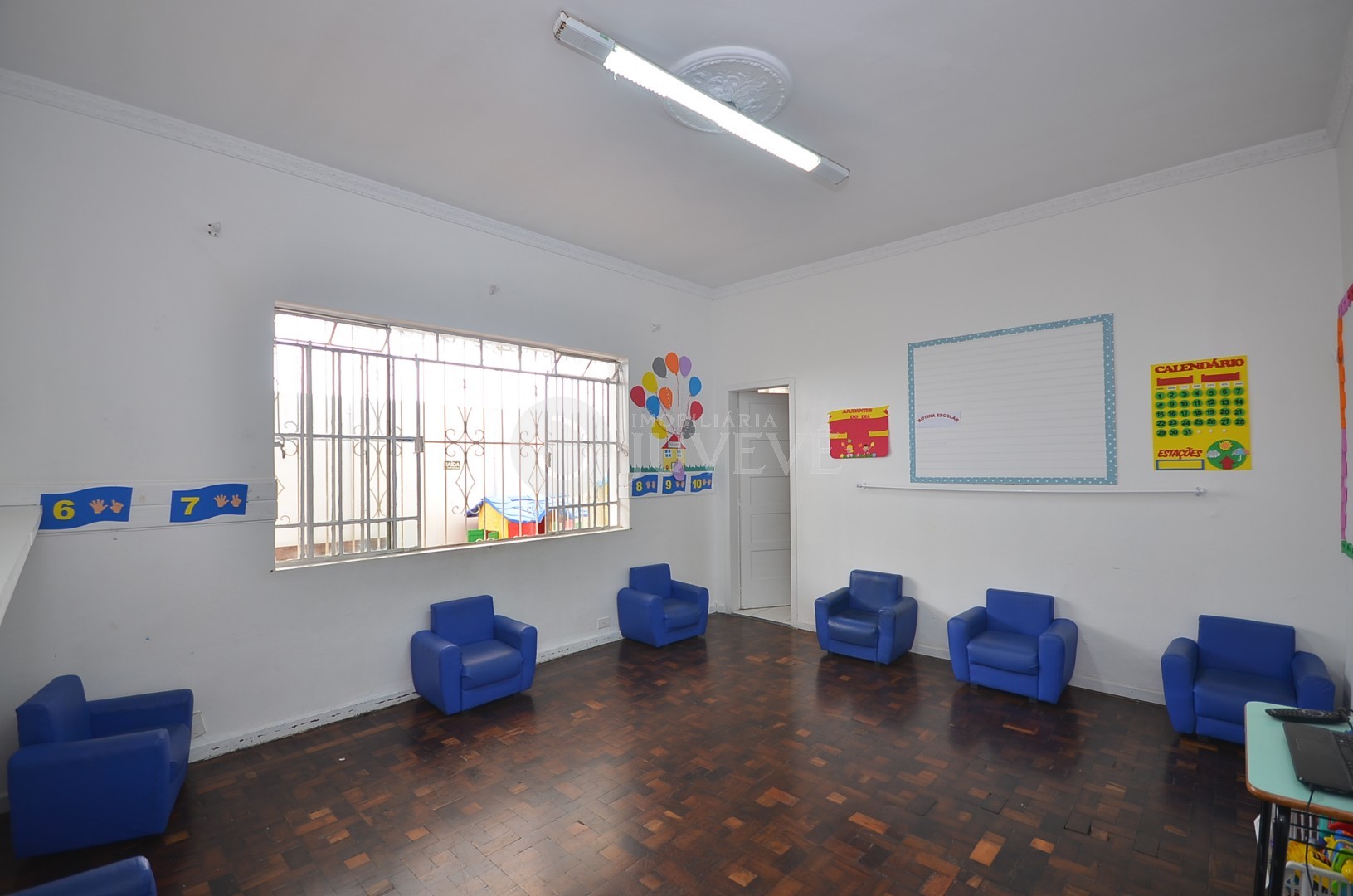 Casa Comercial