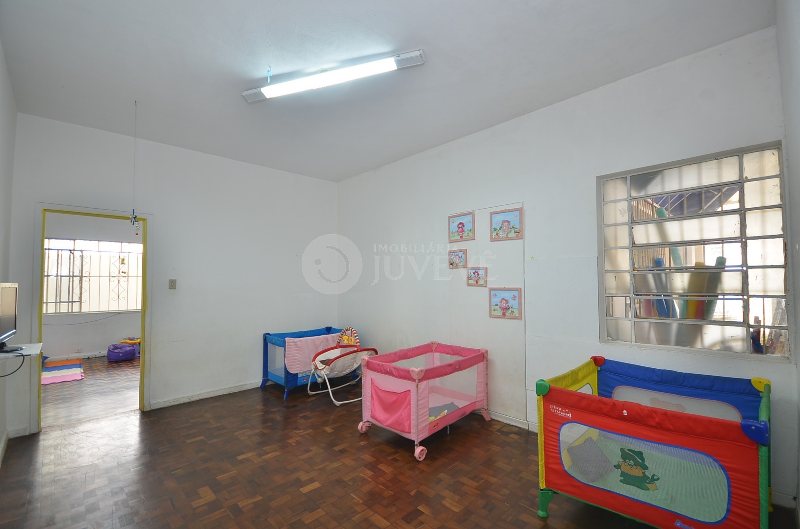 Casa Comercial