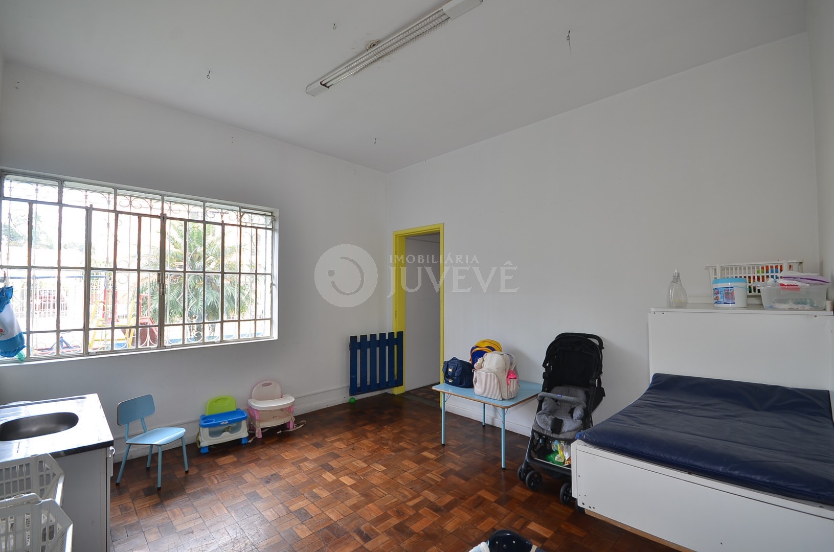 Casa Comercial