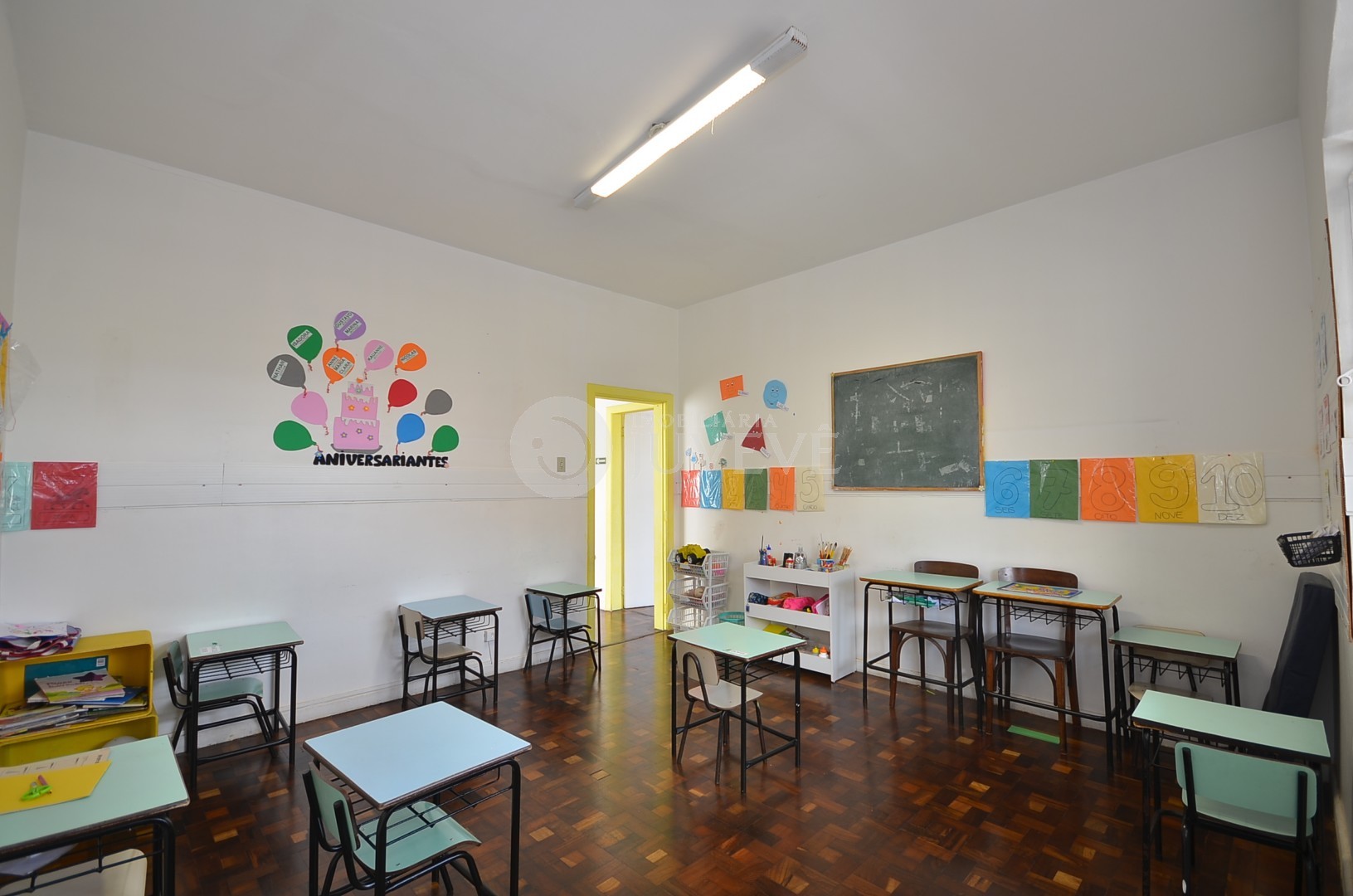 Casa Comercial