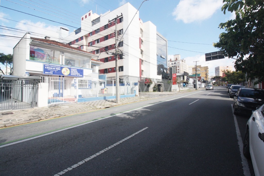 Casa Comercial