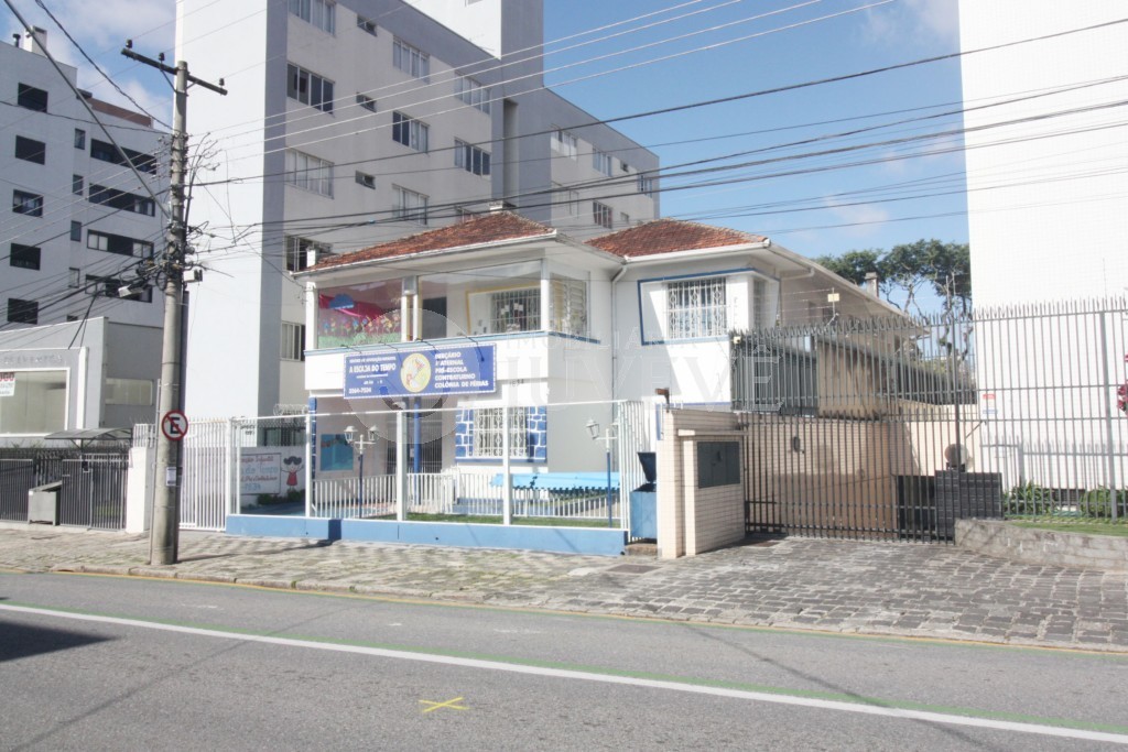 Casa Comercial